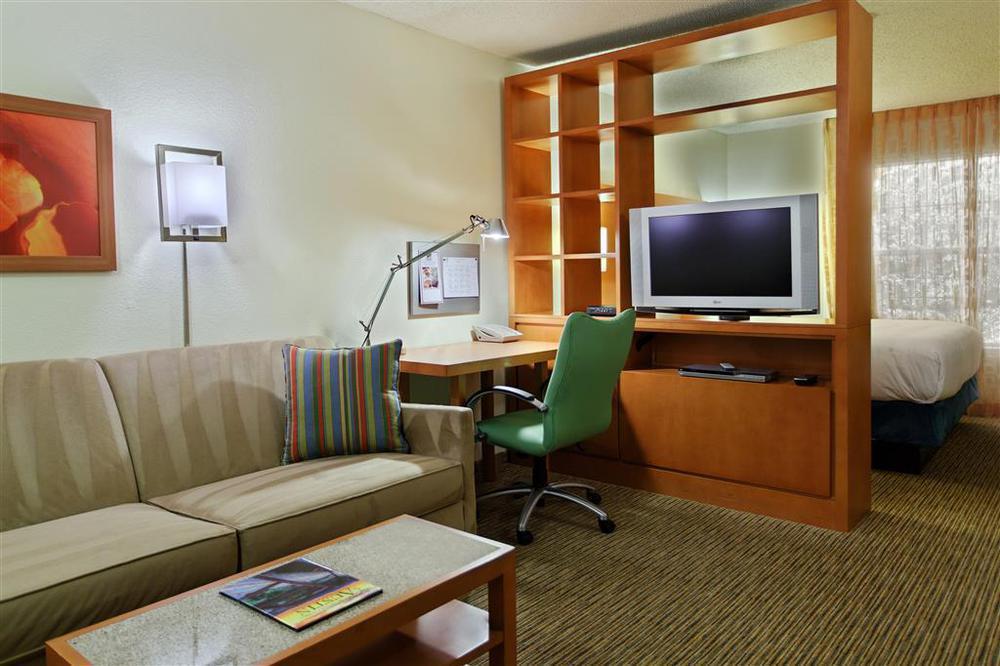Hyatt House Arboretum Hotel