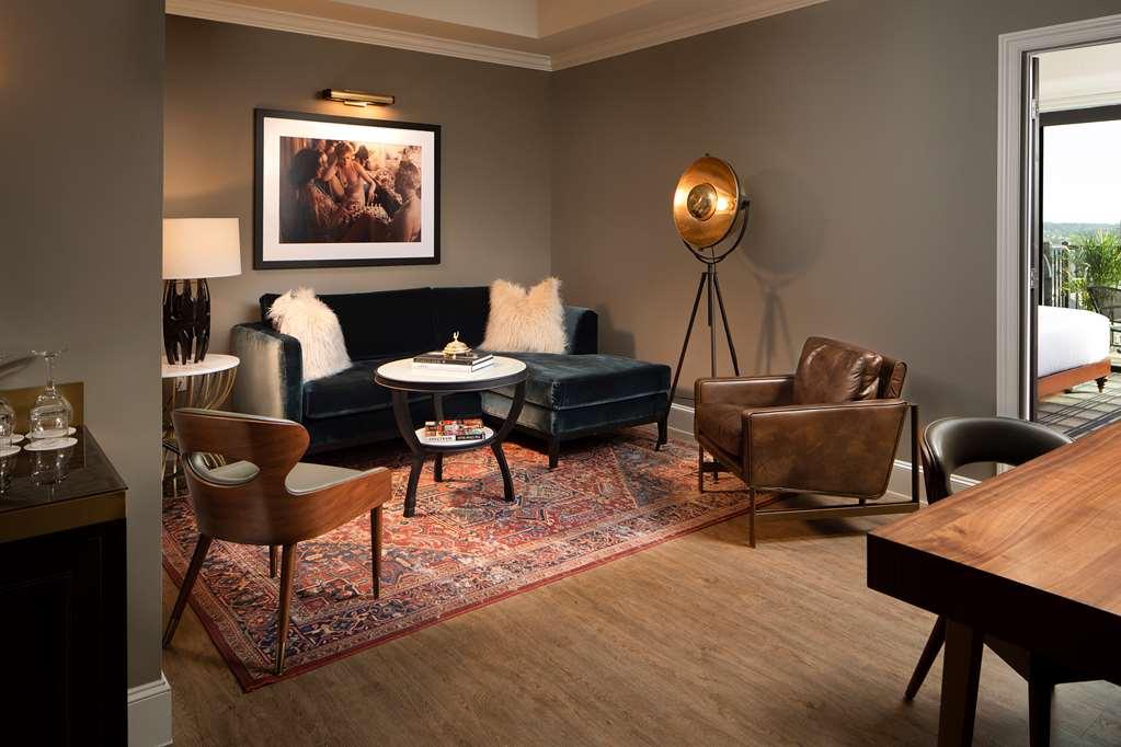 Zaza Hotel 4*