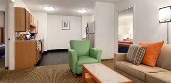 Hyatt House Arboretum Hotel 3*
