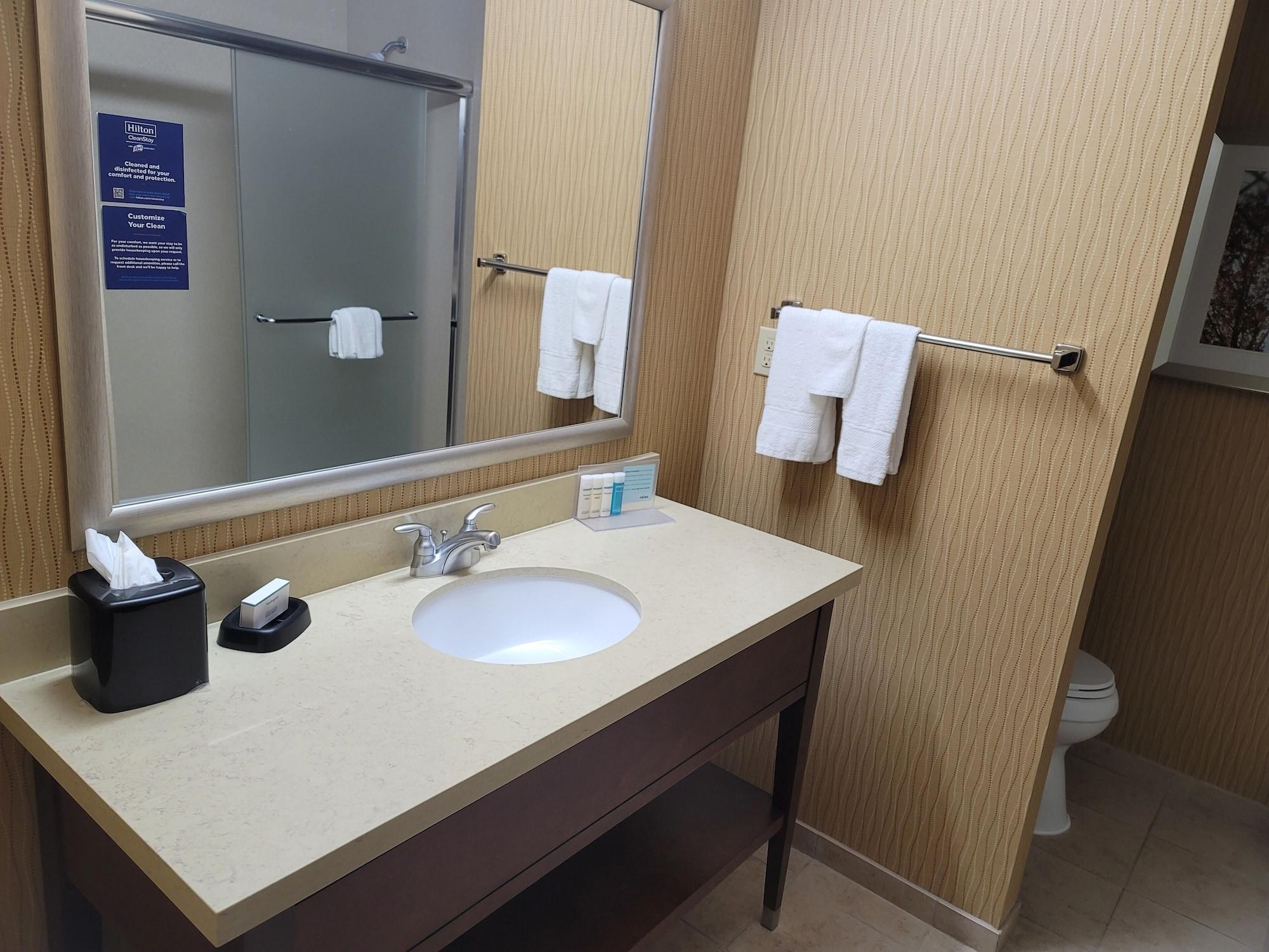Hampton Oak Hill Hotel 3*