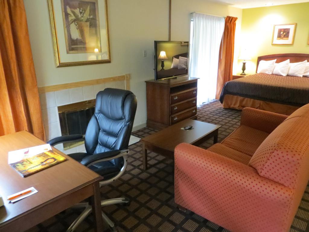 Orangewood Hotel