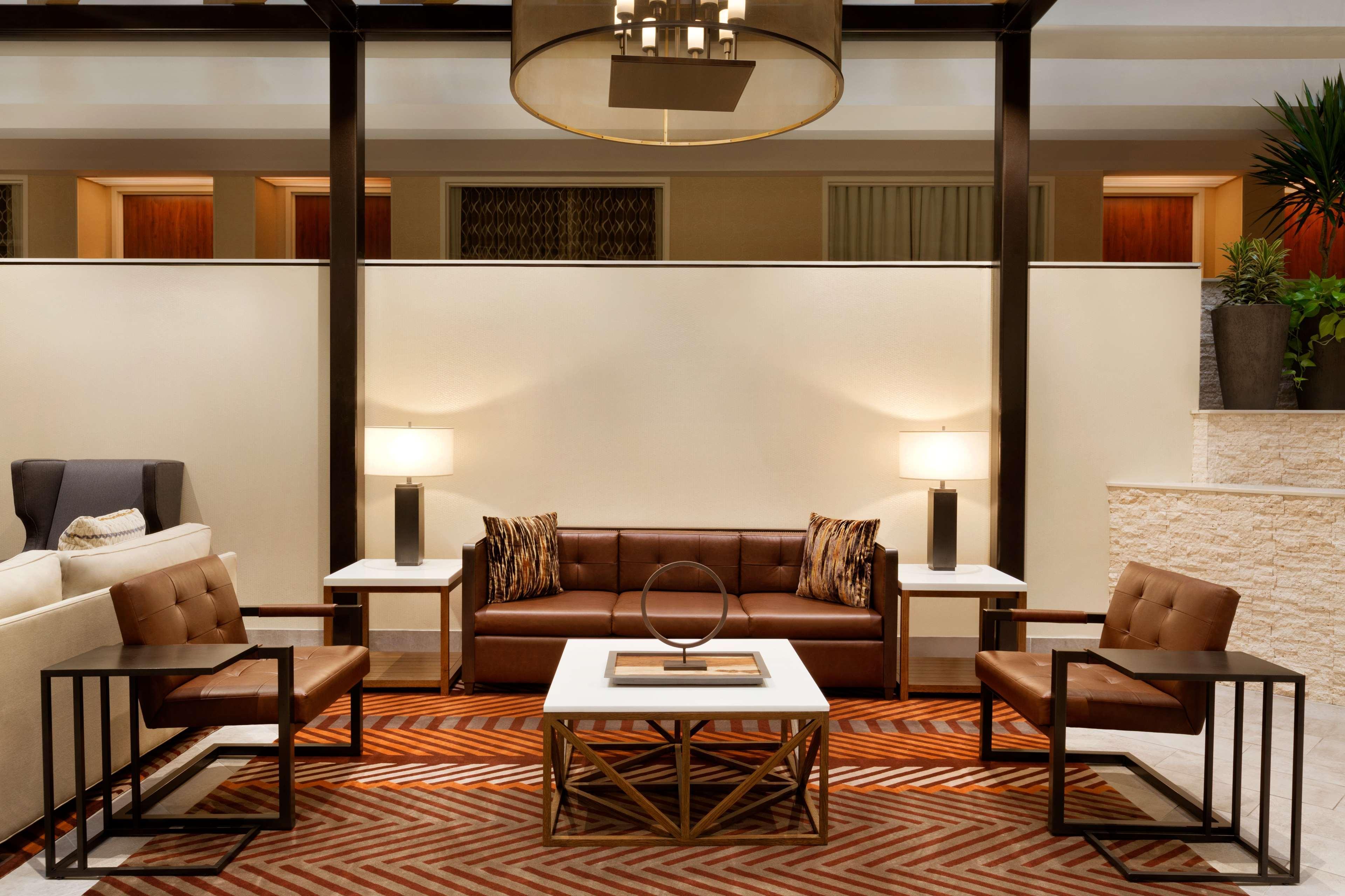 Embassy By Hilton Downtown South Congress 4*