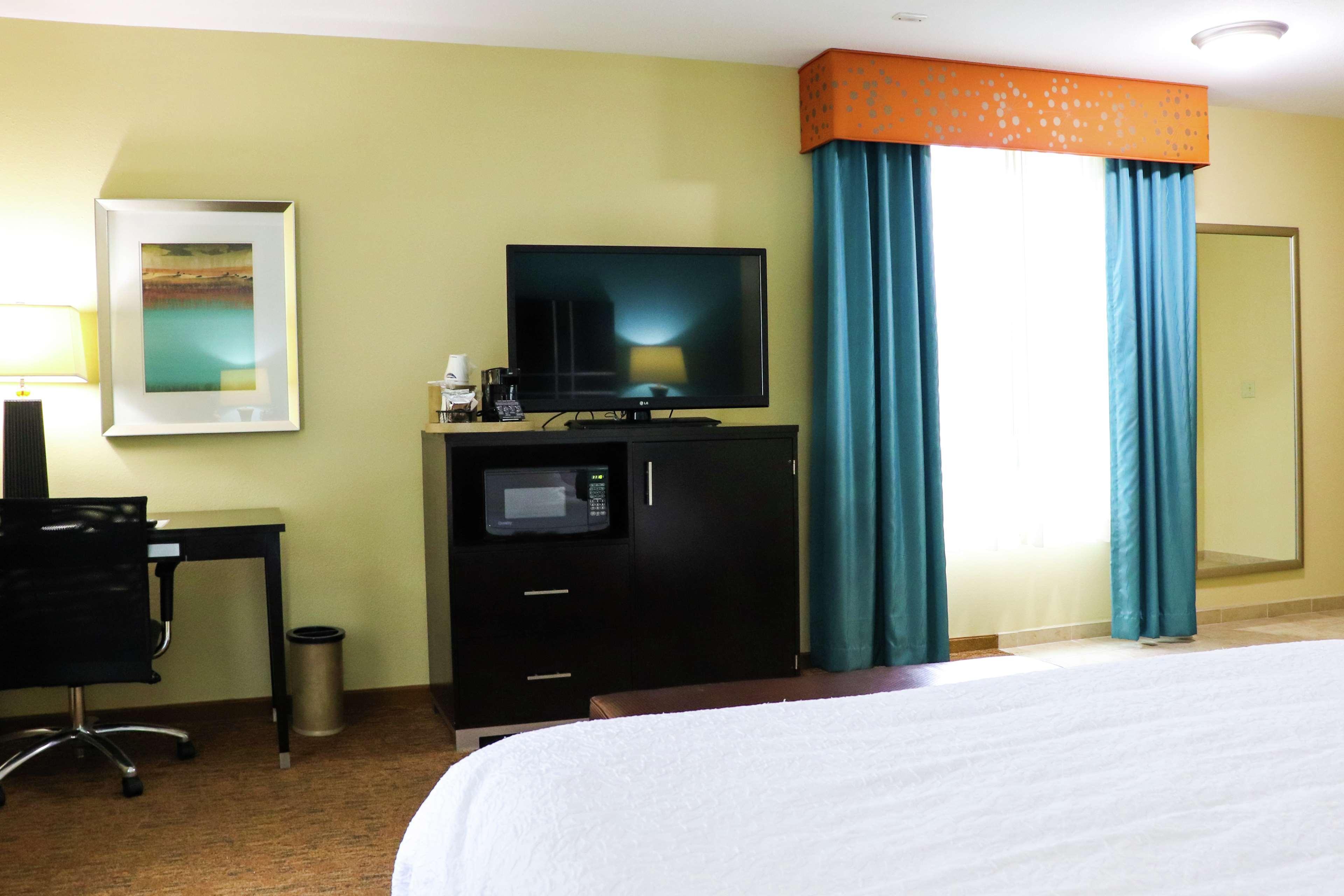 Hampton Oak Hill Hotel
