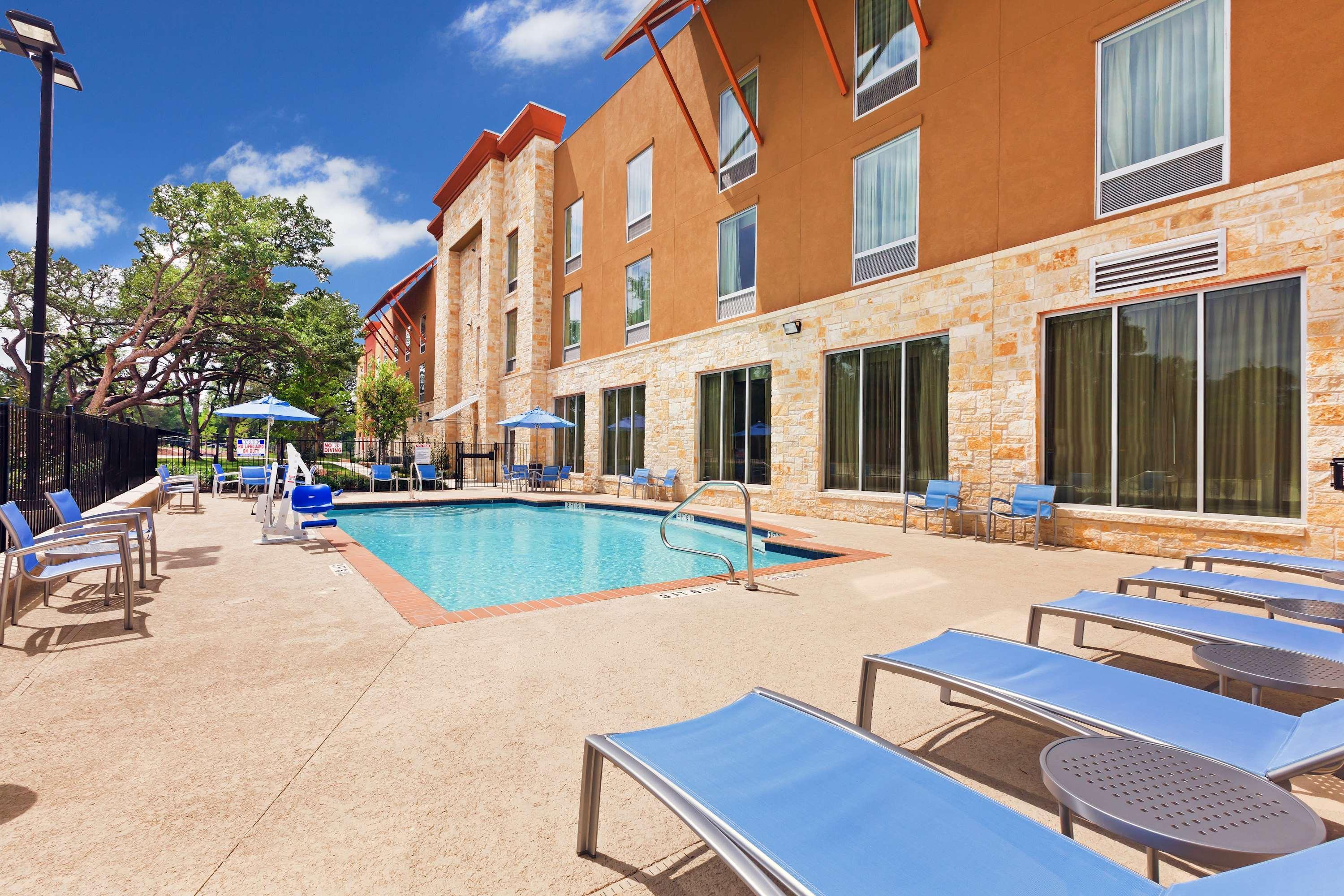 Hampton Oak Hill Austin