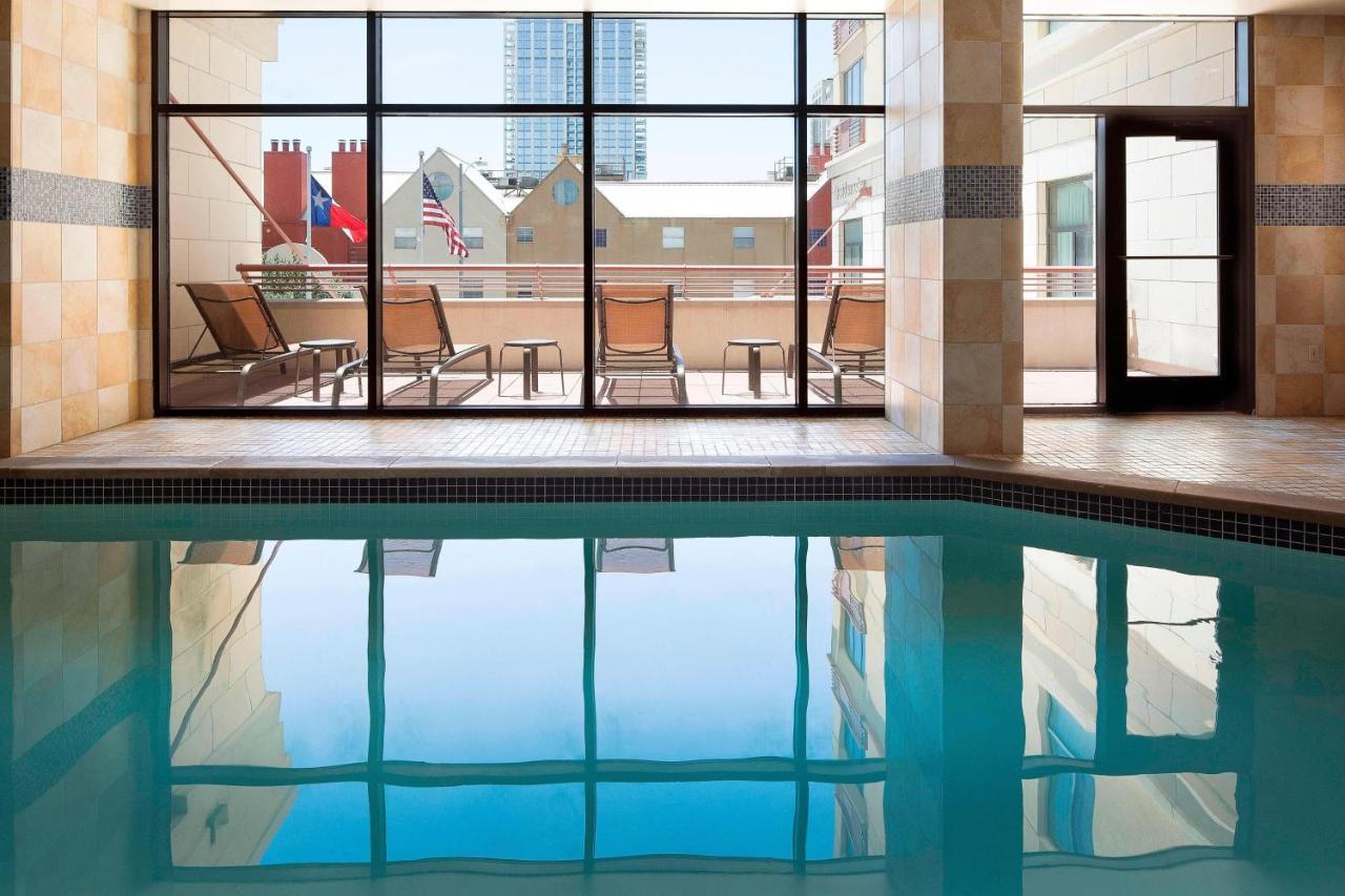 Courtyard Downtown/convention Center 3*