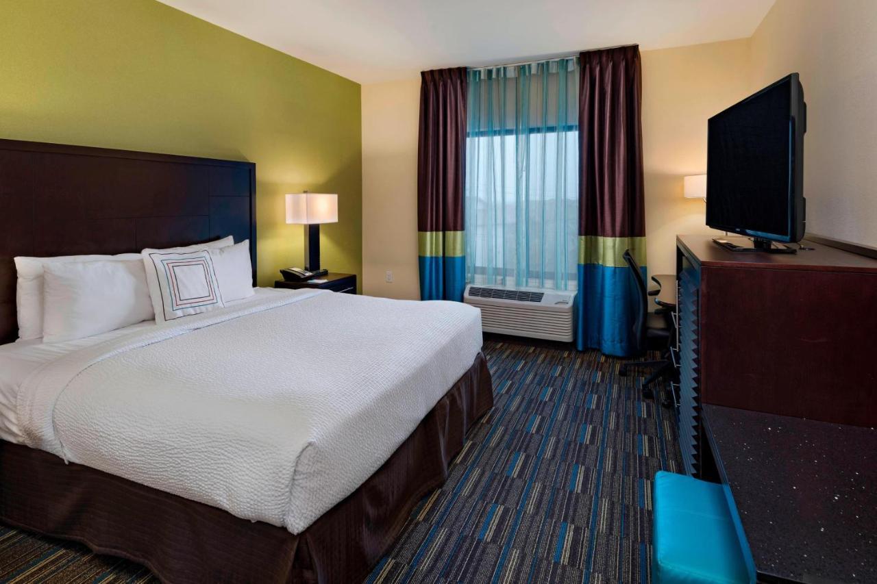 Fairfield And By Marriott Northwest/research Blvd 3*
