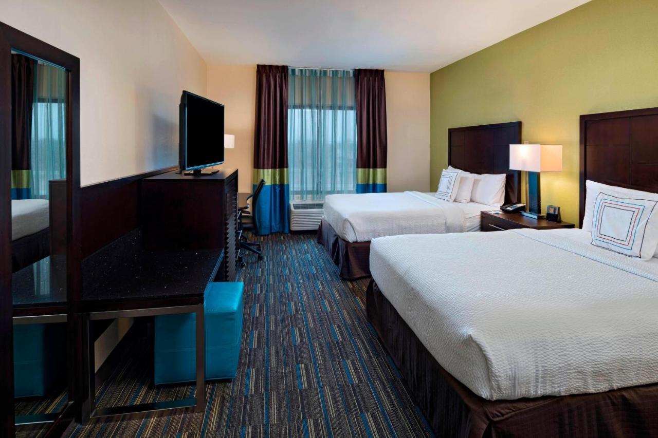 Hotel Fairfield And By Marriott Northwest/research Blvd 3*