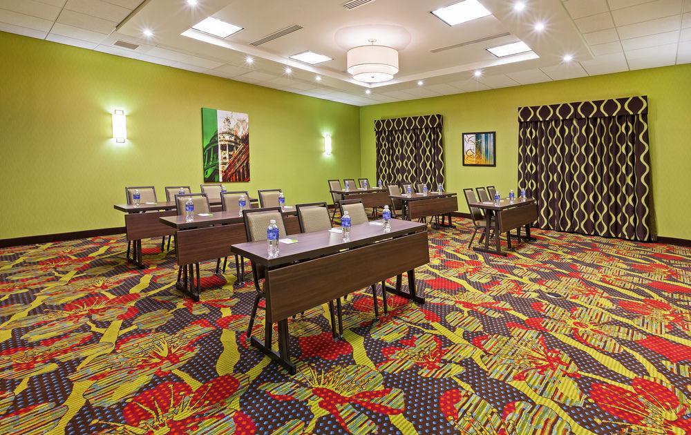 Hotel Fairfield And By Marriott Northwest/research Blvd 3*