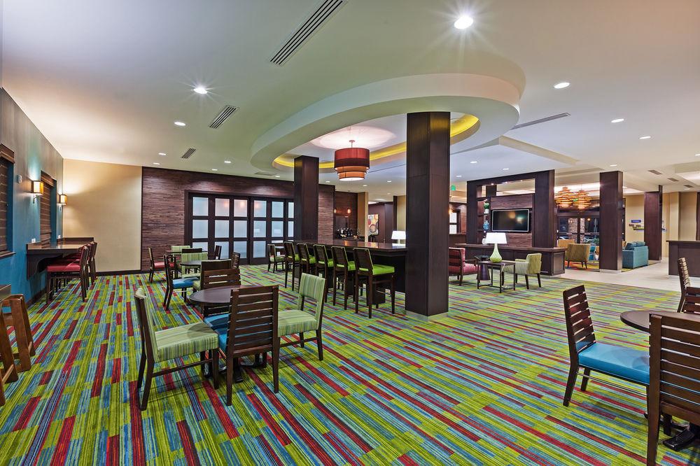 Fairfield And By Marriott Northwest/research Blvd Hotel