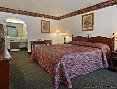 Days South Hotel