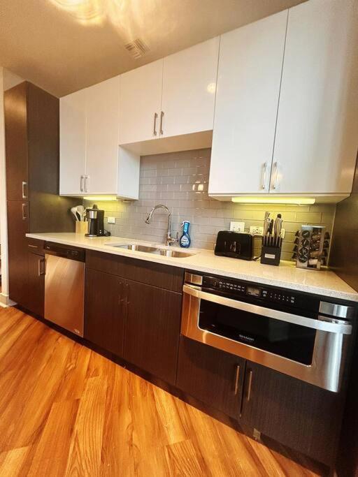 Seize The Extraordinary Elevate Your Lifestyle In Downtown Austin's Pinnacle Penthouse Paradise *
