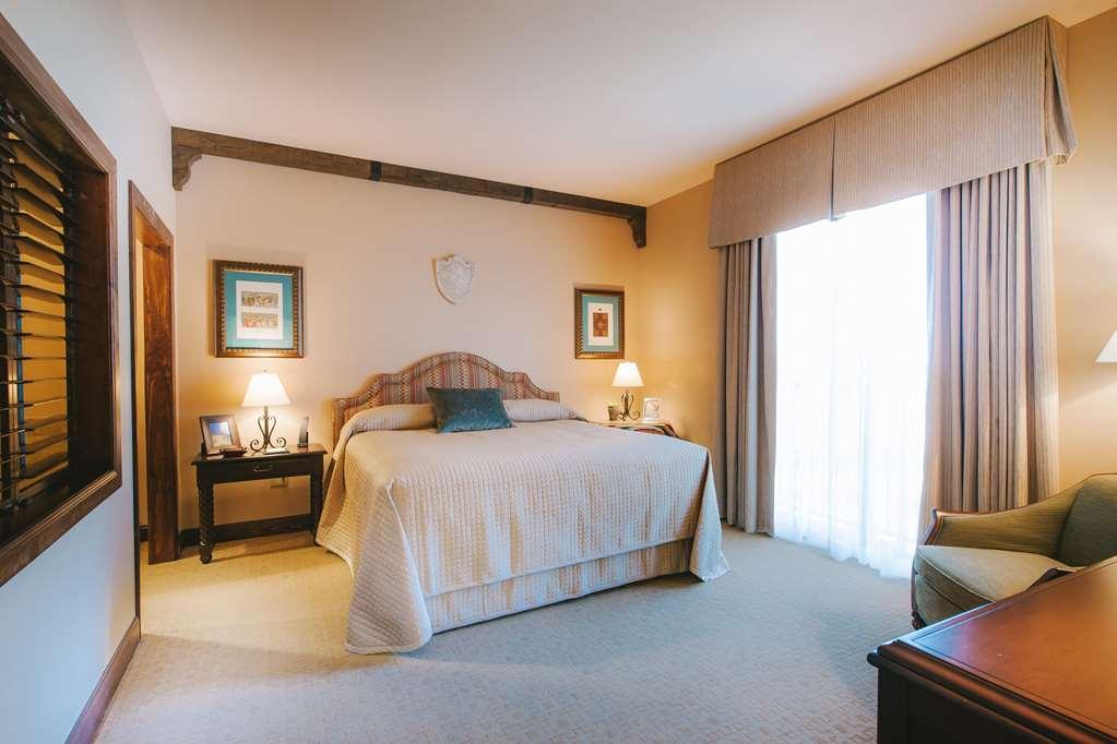 Viata * West Lake Hills