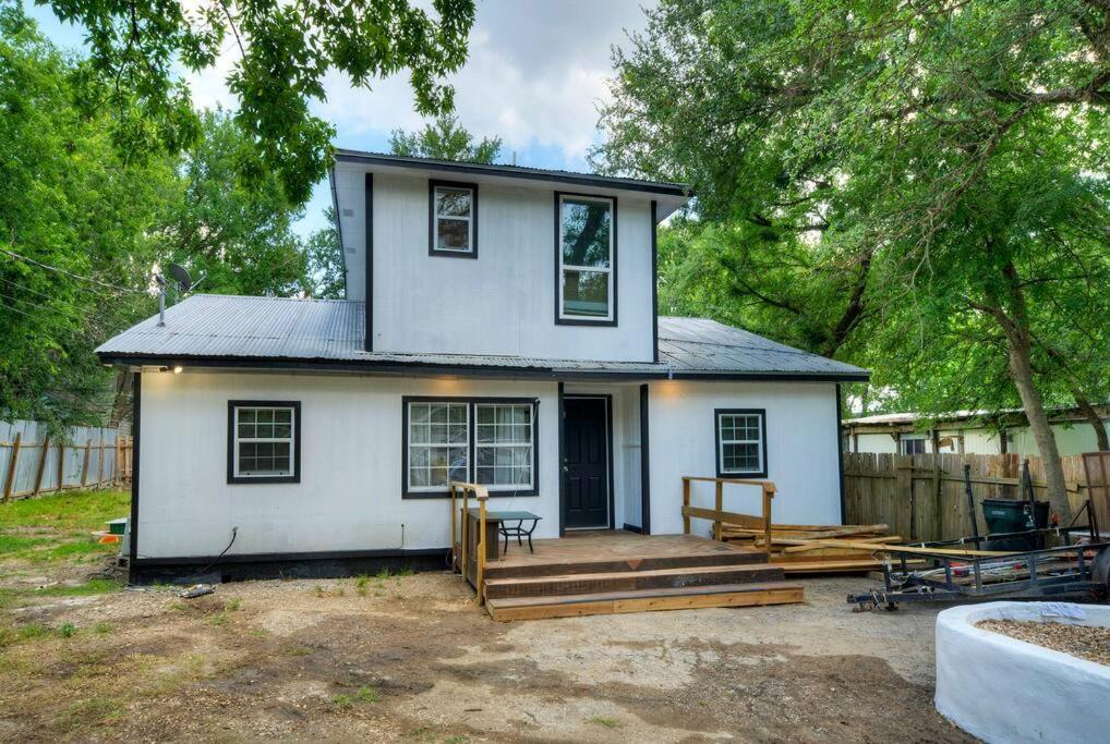 Holiday home Great Value Near Tesla Austin