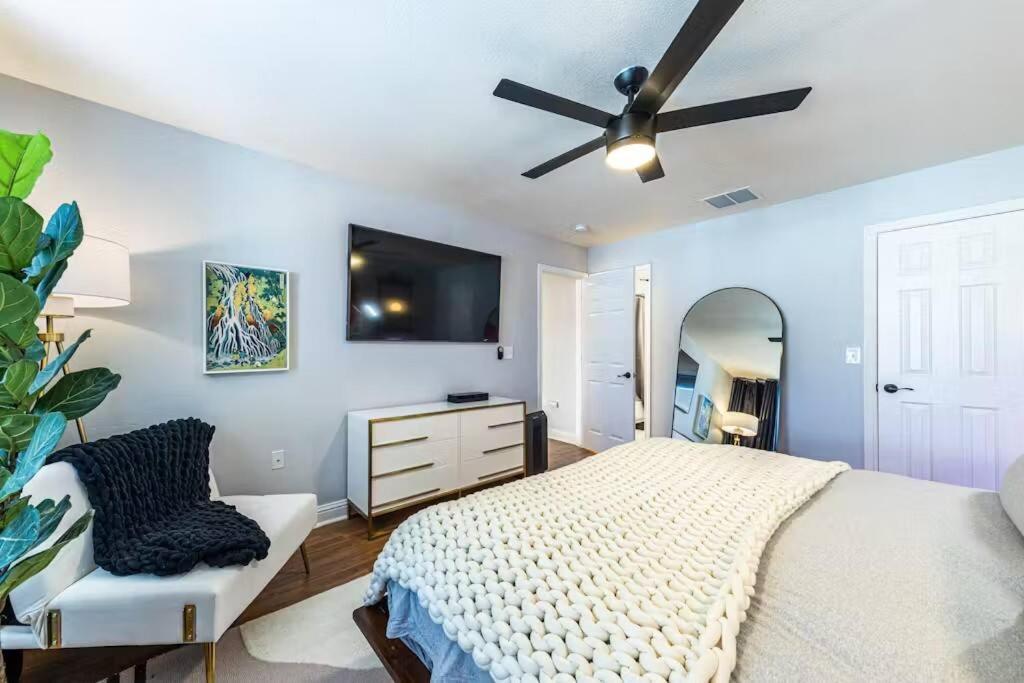 Bespoke Bohemian Bolthole Holiday home Austin
