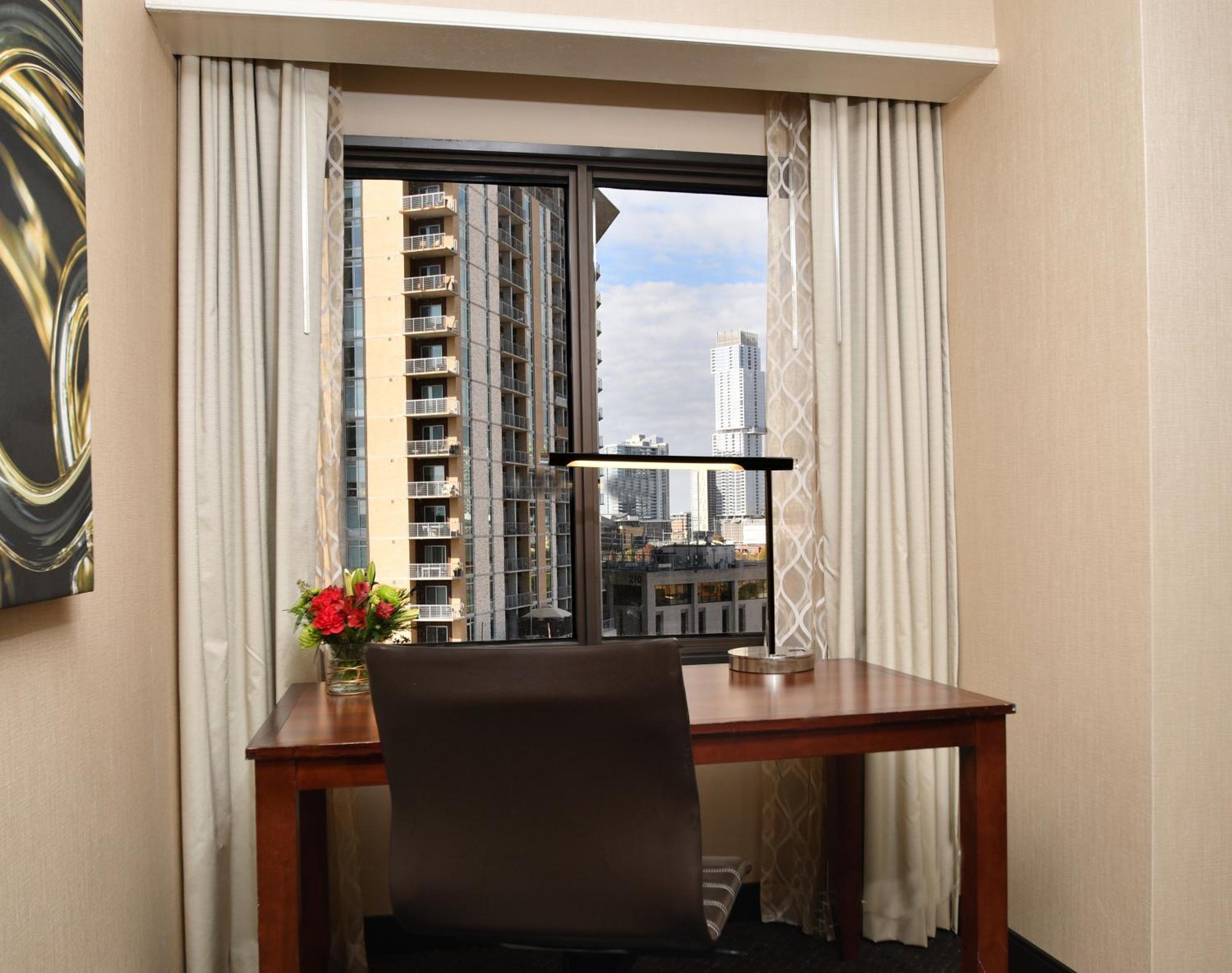 Embassy By Hilton Downtown South Congress 4*