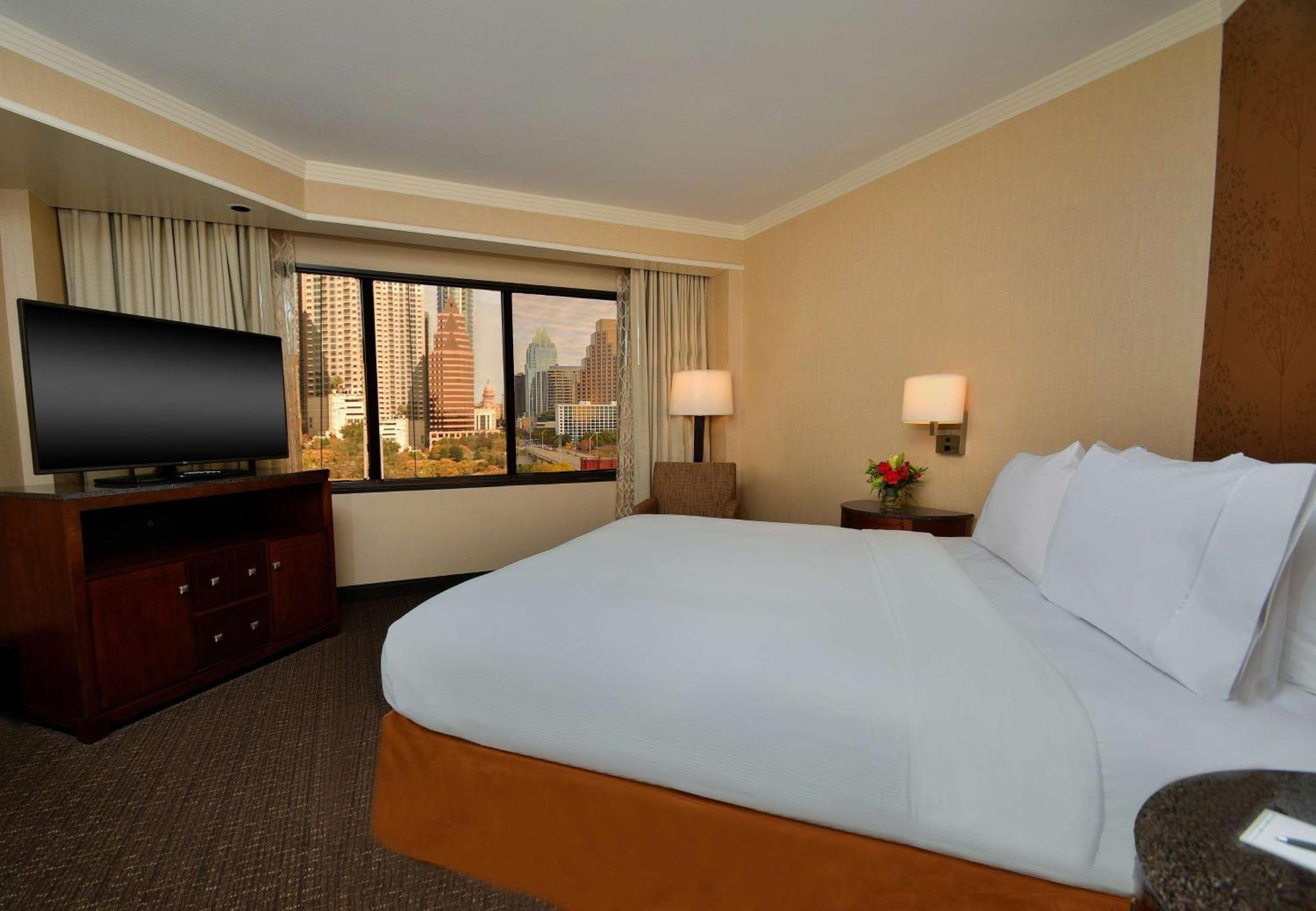Hotel Embassy By Hilton Downtown South Congress