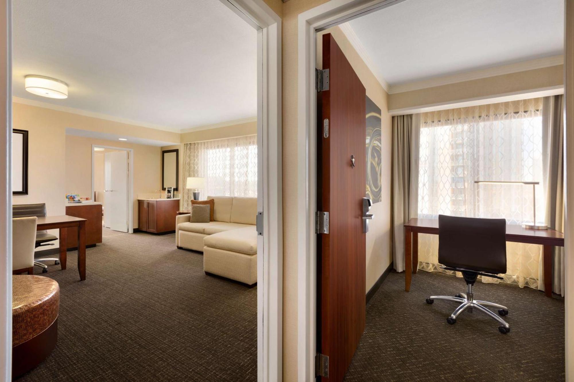 Embassy By Hilton Downtown South Congress Hotel Austin