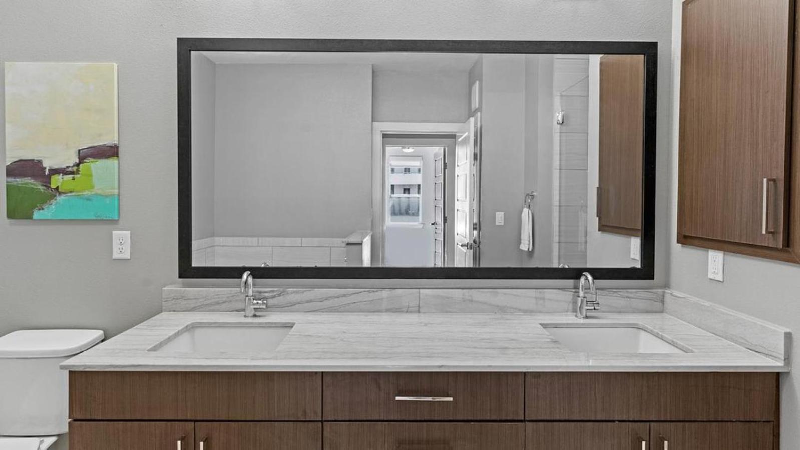 Landing Modern With Amazing Amenities