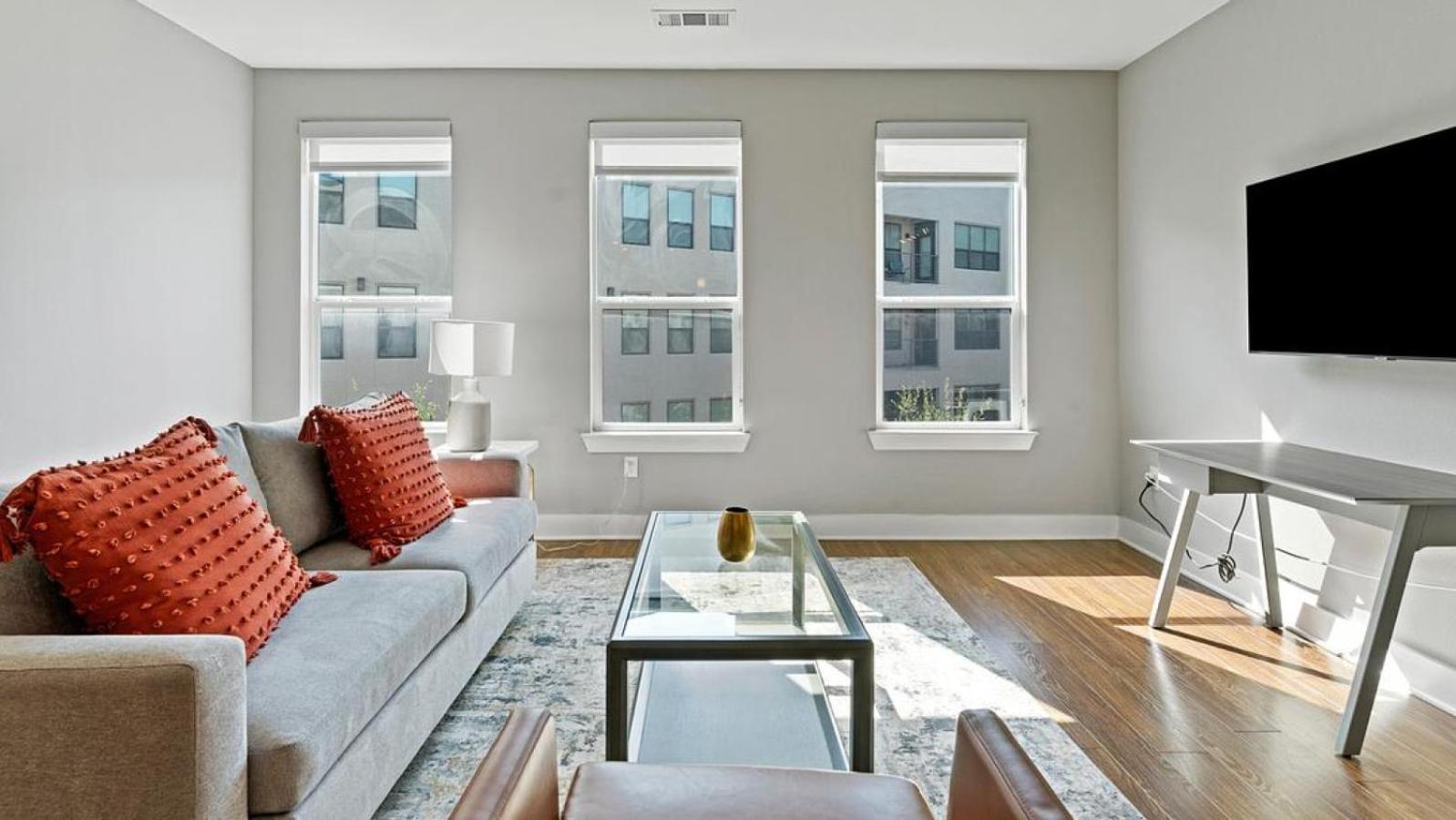 Landing Modern With Amazing Amenities Apartment *
