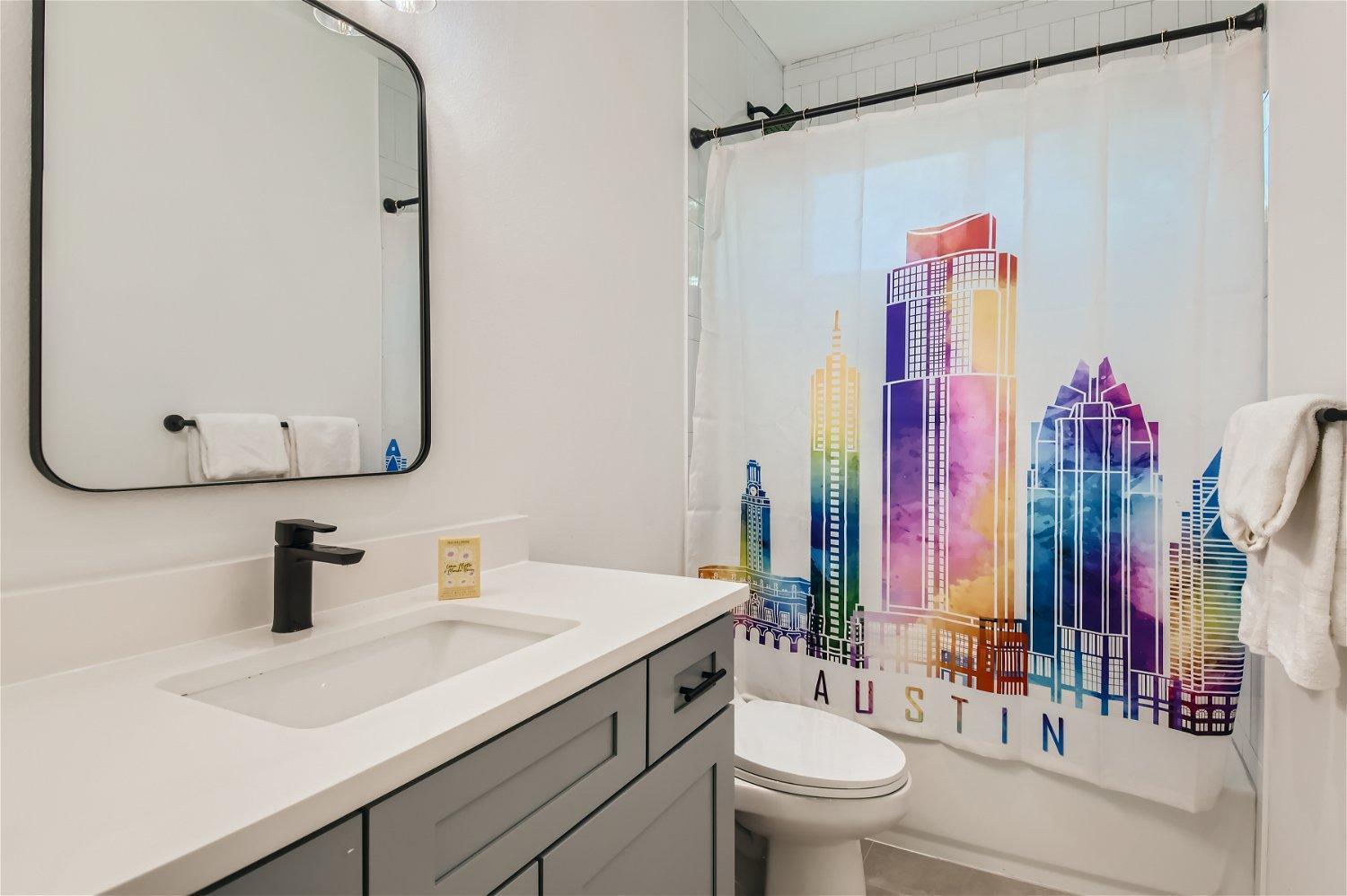 7 Bdrm Compound Near Dt Perfect For Sxsw New Pool March 2025 Holiday home Austin