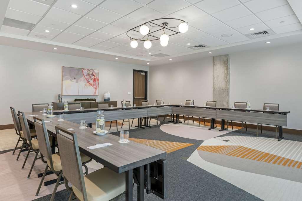 Hotel Cambria Downtown Austin