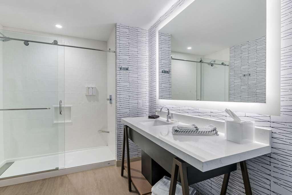 Hotel Cambria Downtown