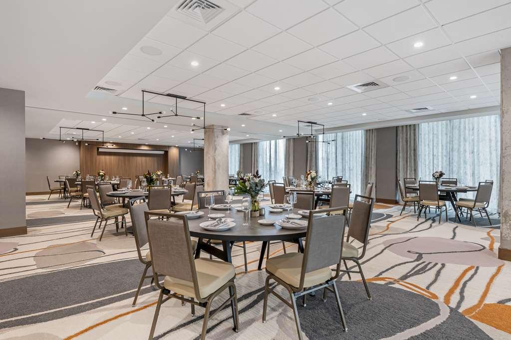 Cambria Downtown Hotel *
