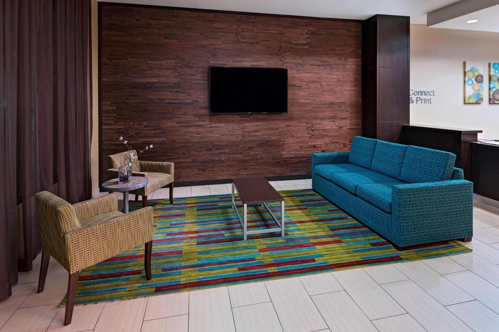 Hotel Fairfield And By Marriott Northwest/research Blvd
