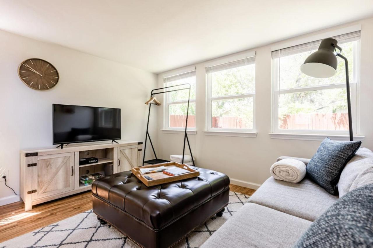 Charming, Cozy Tiny Gem With Hot Tub And Trail Access *