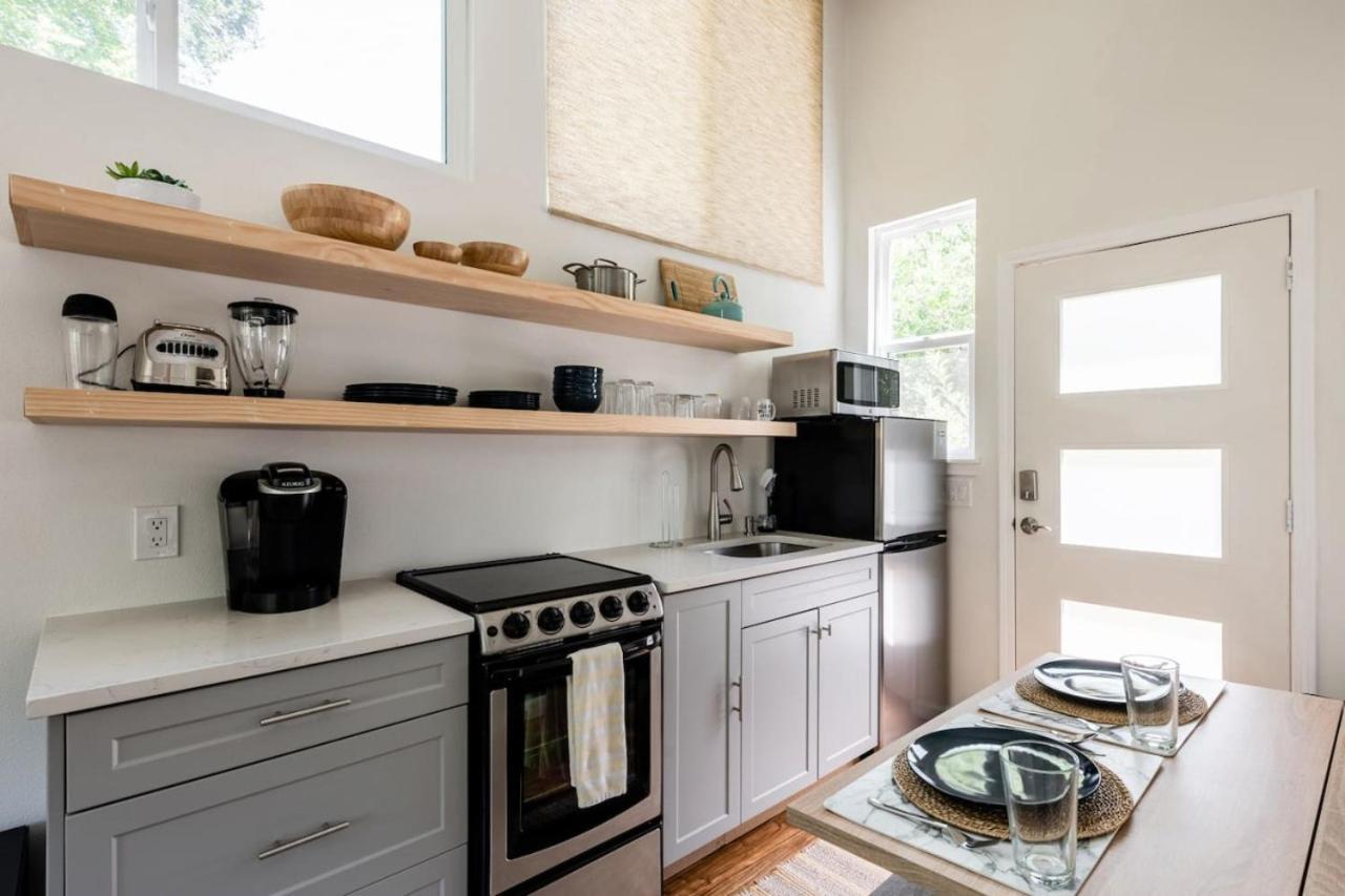 Charming, Cozy Tiny Gem With Hot Tub And Trail Access Austin