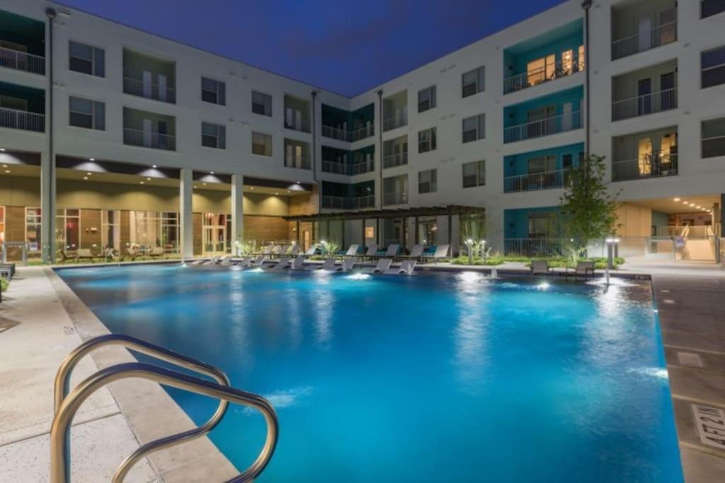 Apartment Modern 1br Retreat Pool Free Wi-fi Free Parking