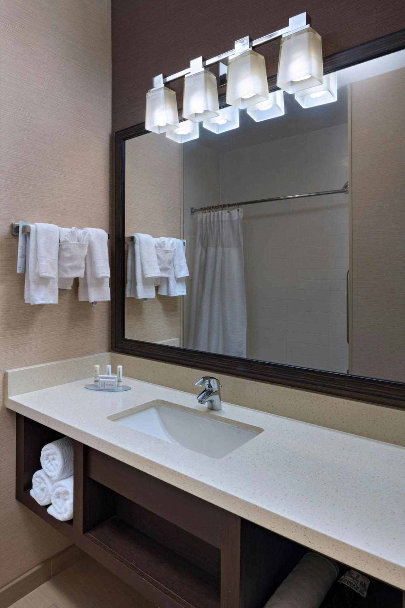 Fairfield And By Marriott Northwest/research Blvd Hotel Austin