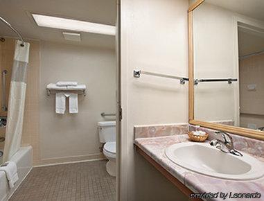 Aae Austin's Travelodge 2*