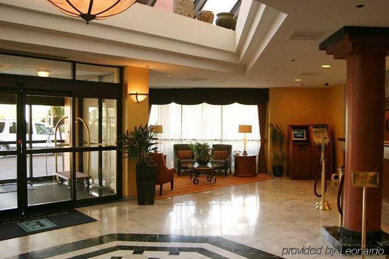 Hotel Embassy By Hilton Downtown South Congress