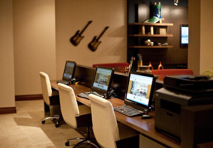 Courtyard Downtown/convention Center Hotel 3*