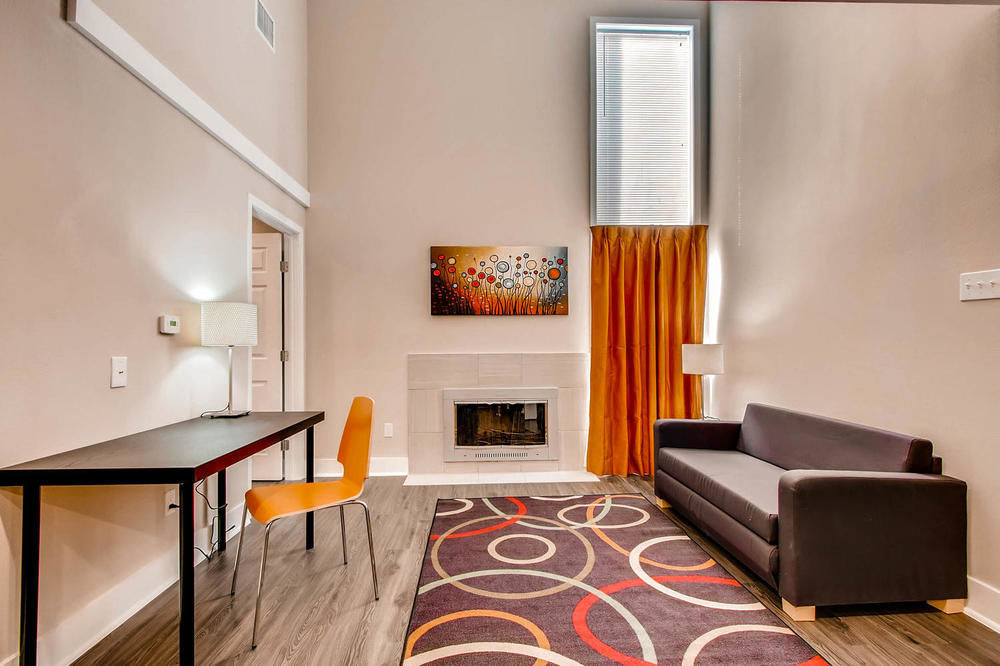 Orangewood 3*