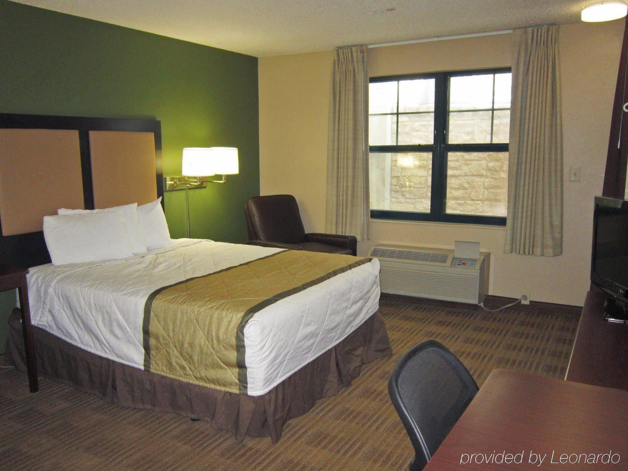 Extended America - - Downtown - 6th St. Hotel