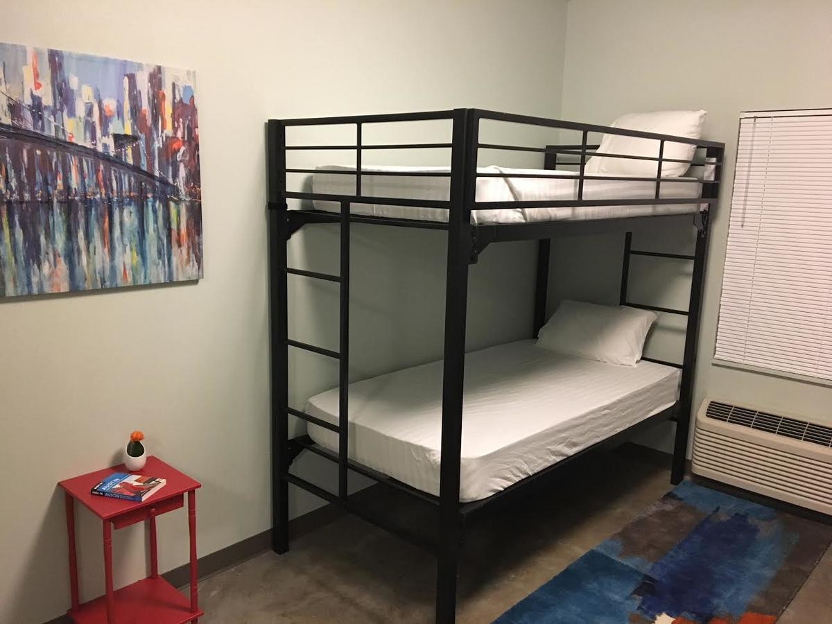 512 Hostel