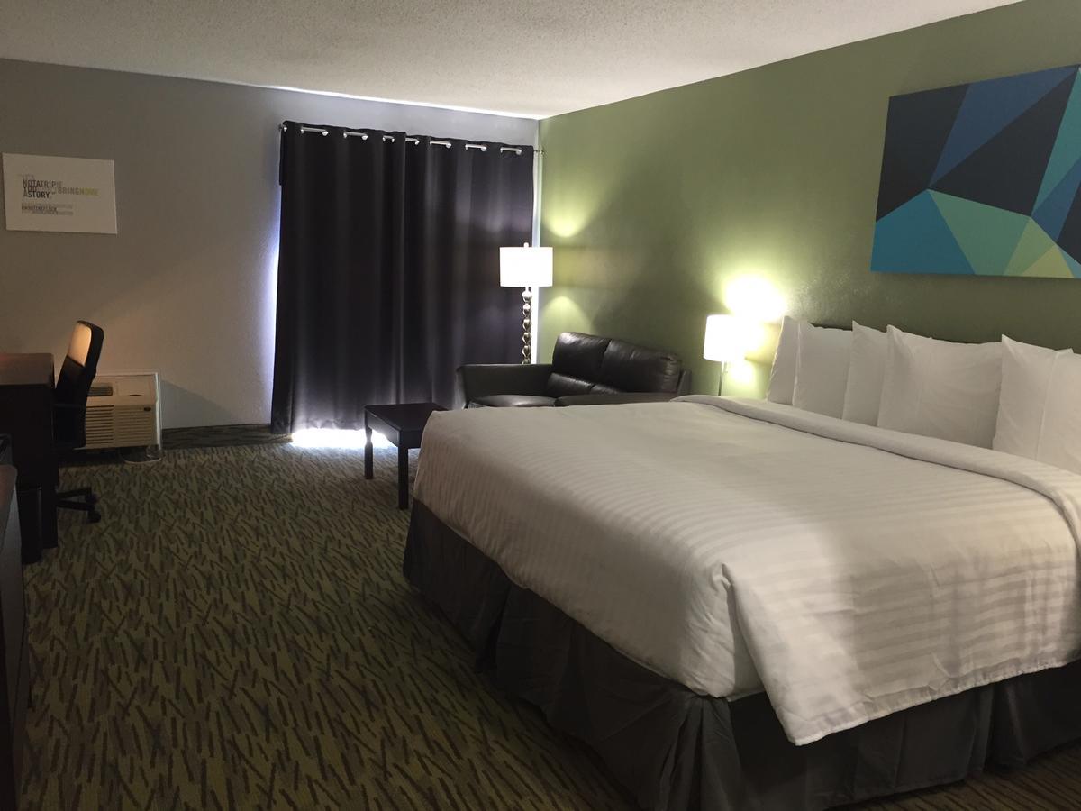 Aae Austin's Travelodge 2*