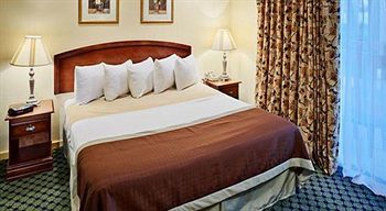 Orangewood Hotel 3*