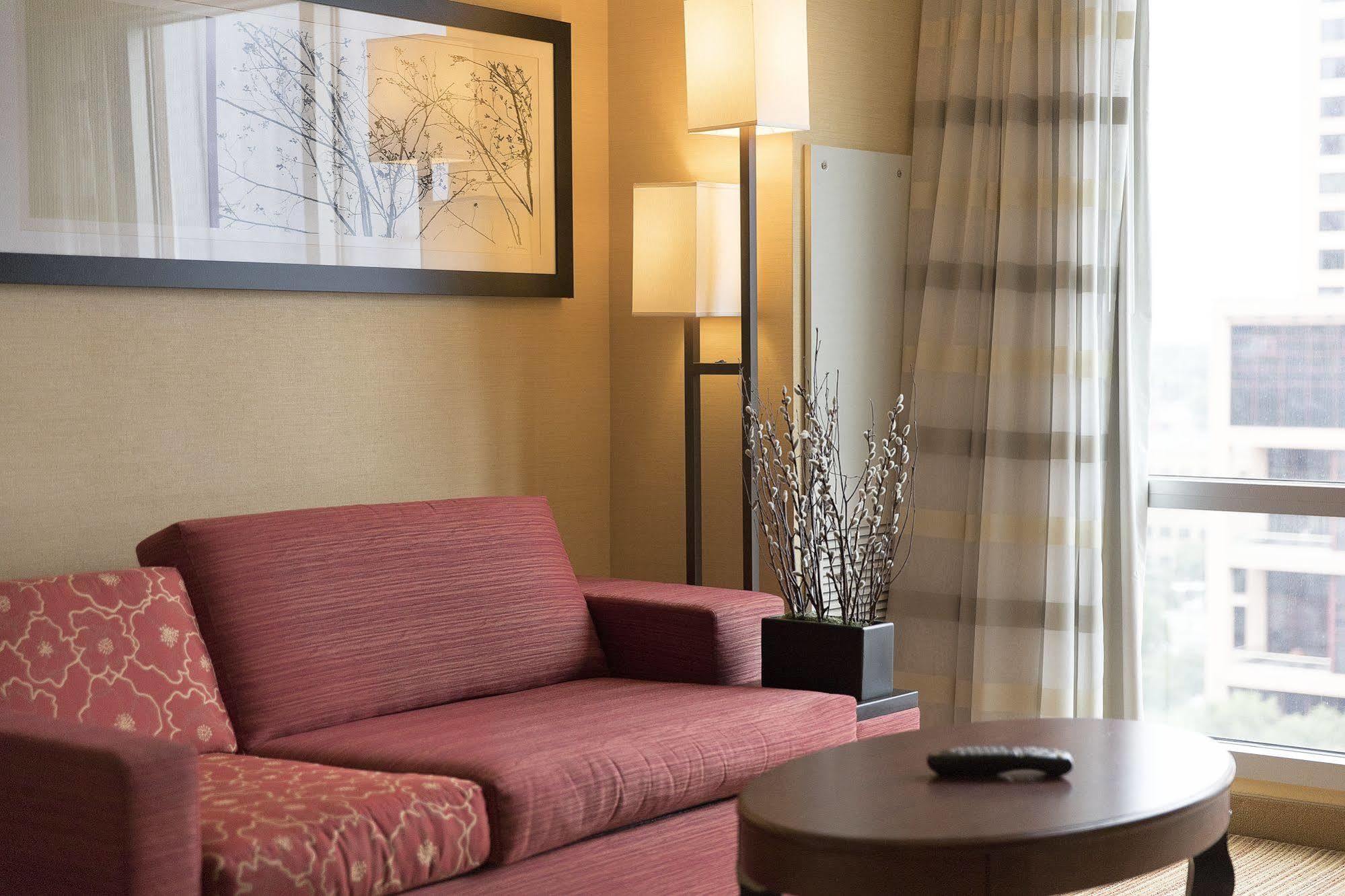 Courtyard Downtown/convention Center Hotel 3*
