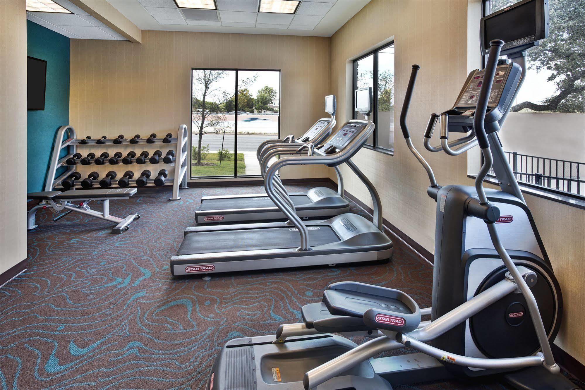 Hotel Fairfield And By Marriott Northwest/research Blvd 3*