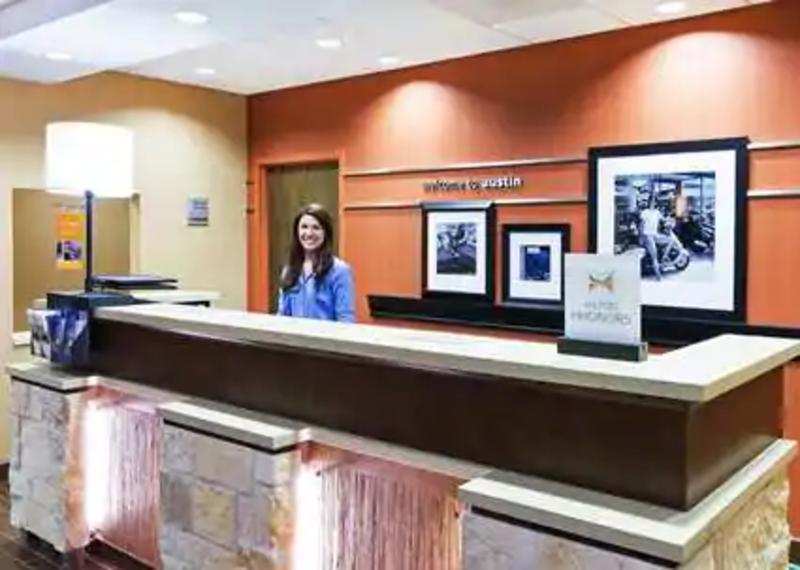 Hampton Oak Hill Hotel 3*