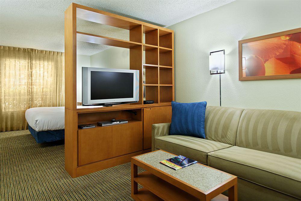 Hyatt House Arboretum Hotel