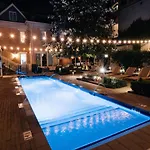 Hotel Ella