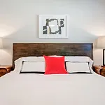 Recently Remodeled Home Close To South Congress