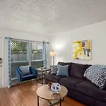 Wfh In Relaxing Clarksville Townhome With Parking