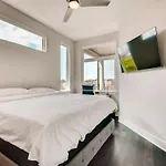 Capitol View Condos - Downtown Austin - Lone Star