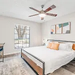 Soco Chic Apartment Suites Close To Downtown