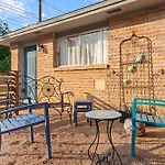 Near Barton Springs And Dt Atx Cozy And Affordable